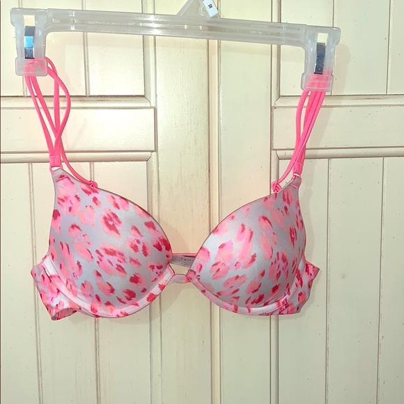 Victoria's Secret Other - Victoria’s Secret 32B Push-Up Bra